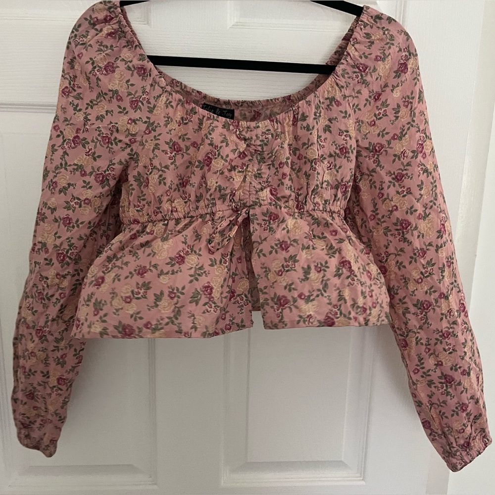 Size M floral crop top long sleeve